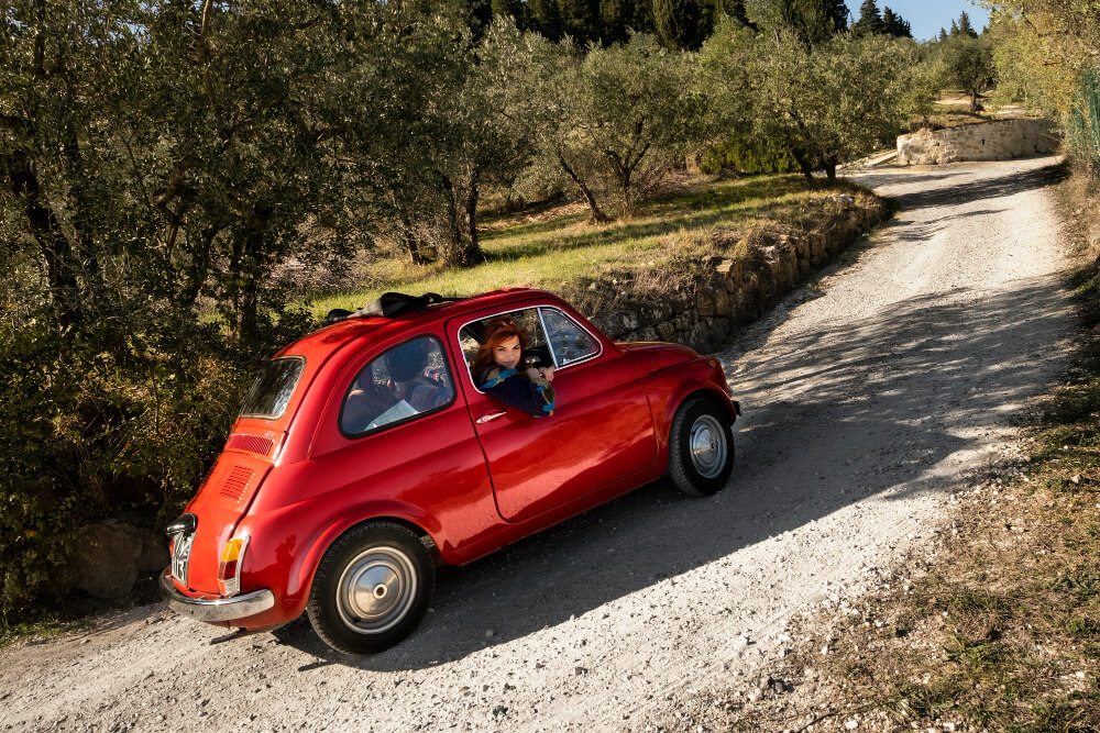 Vožnja klasičnog automobila.