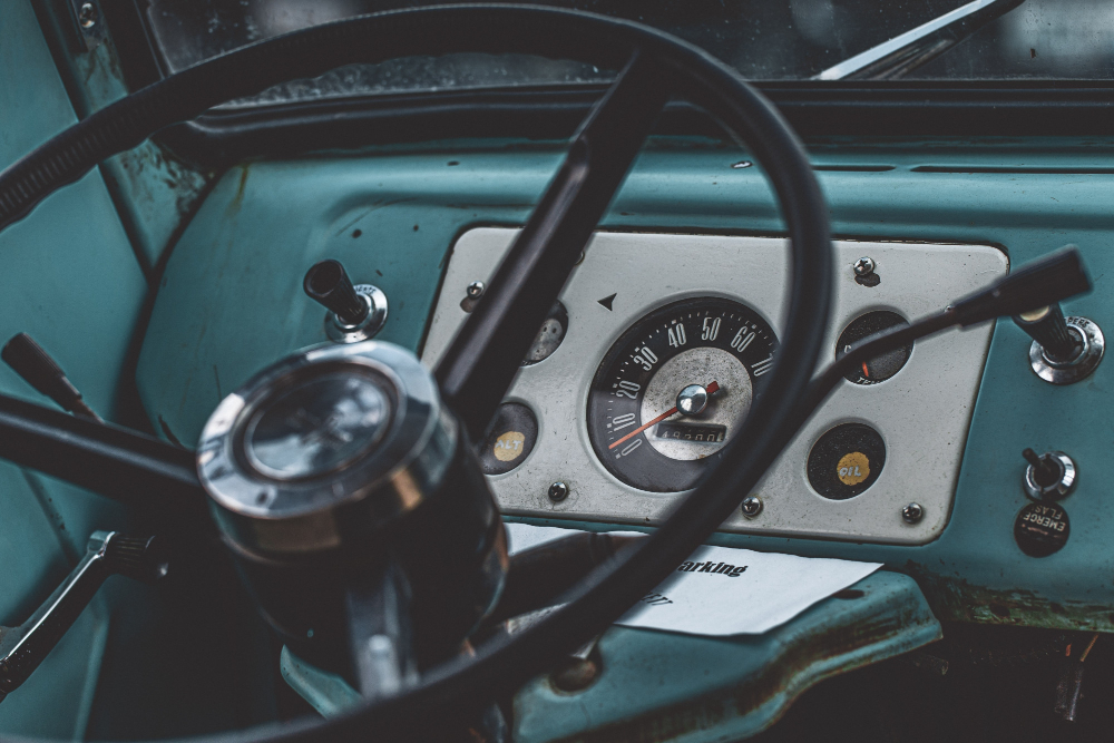 Legendarni evropski automobili koji su promenili auto industriju 8 Kontrolona tabla klasika