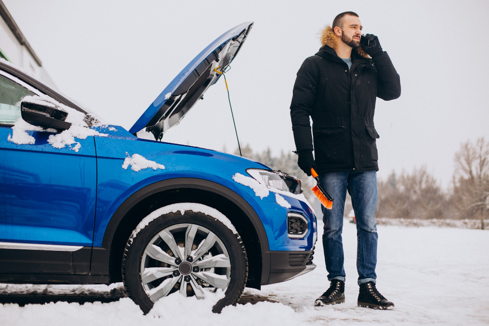 Priprema automobila pred put u zimskim uslovima.